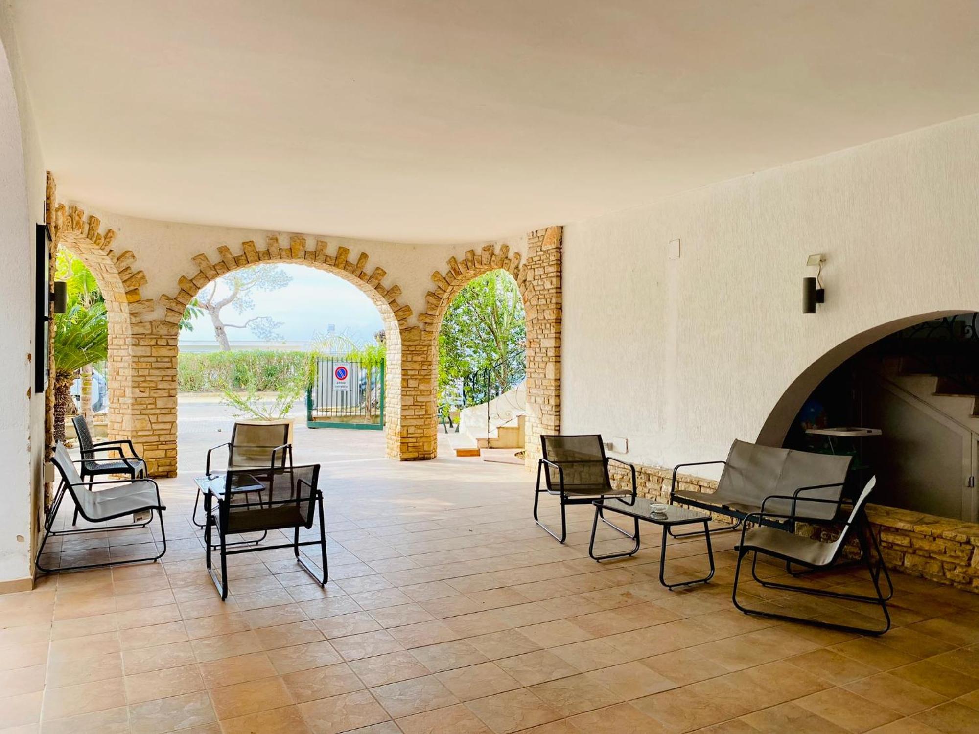 Villa Gaudi Сант'Изидоро Екстериор снимка